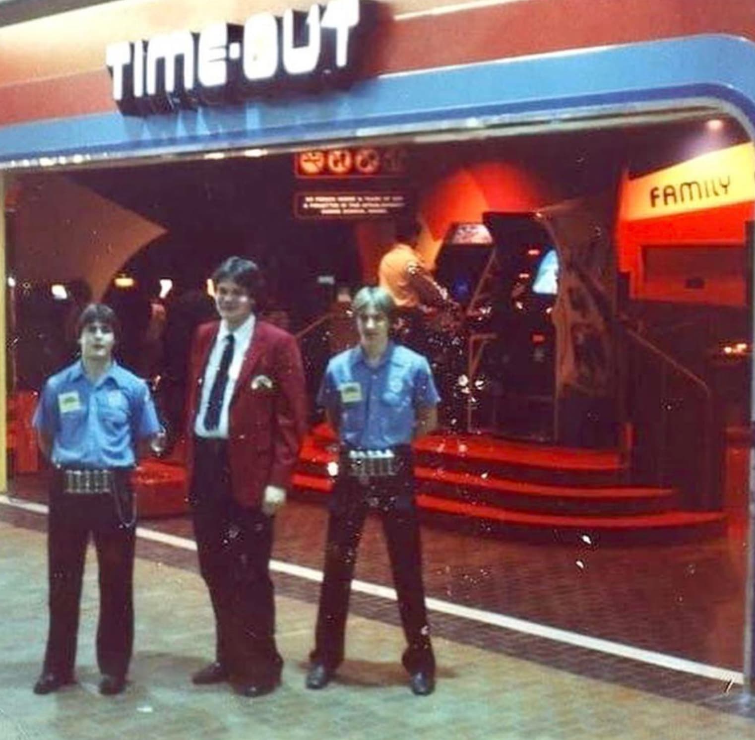 80s arcade mall - Timeout 438 Family